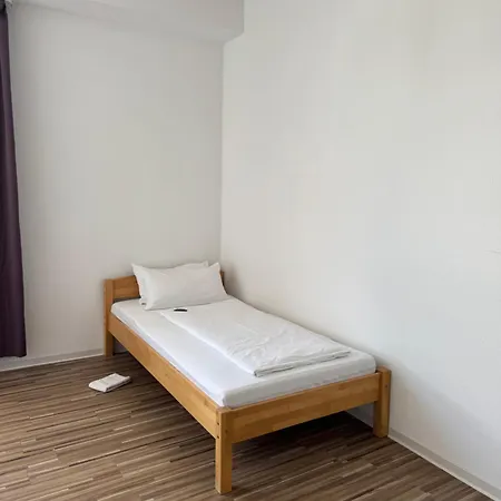 - Moeblierte Einzel- Und Doppel- Auf Zeit * Stuttgart