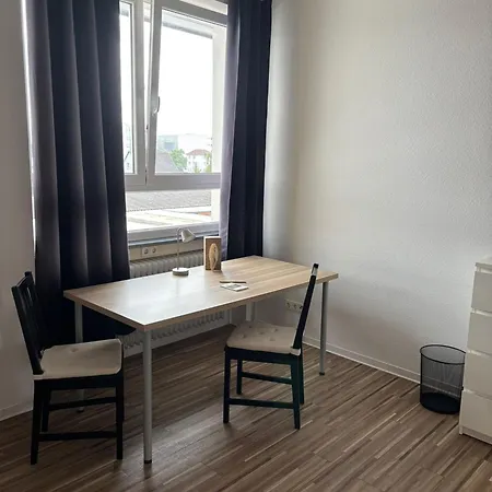 - Moeblierte Einzel- Und Doppel- Auf Zeit * Stoccarda