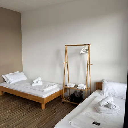 Pensionat - Moeblierte Einzel- Und Doppel- Auf Zeit *