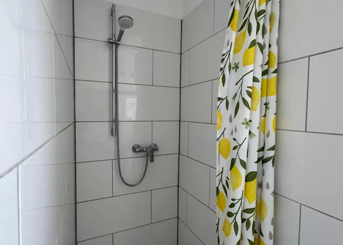 Pensionat - Moeblierte Einzel- Und Doppel- Auf Zeit